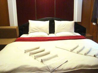 Hotel Al-Zahoor Inn, Srinagar 2